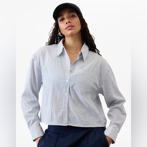 Athleta Tops - Athleta Midday Cropped Poplin Shirt Repose Navy Stripe Size M